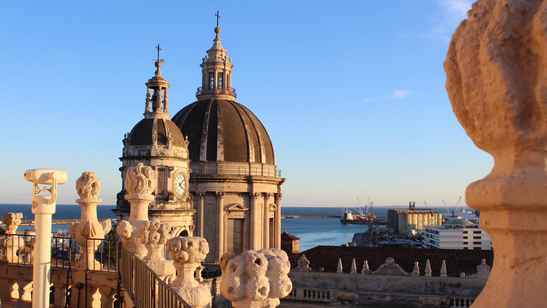Vista panoramica dai tetti di Catania