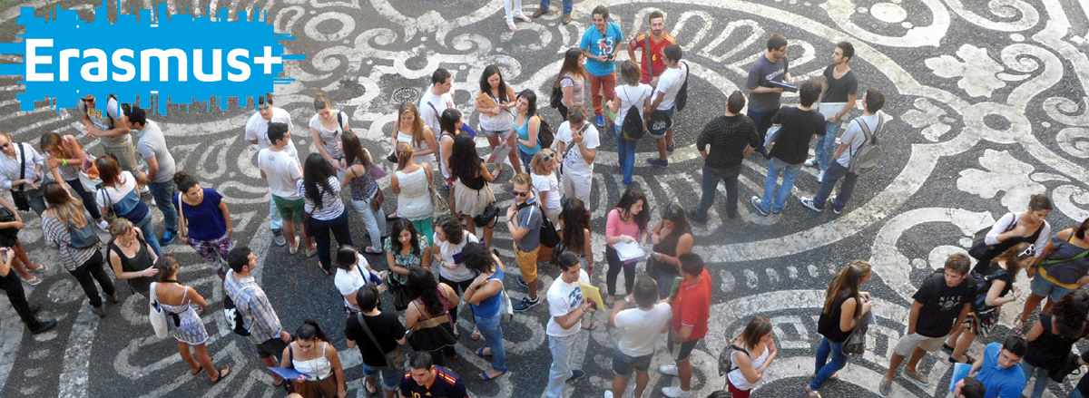 Studenti Unict nel cortile di Palazzo Centrale