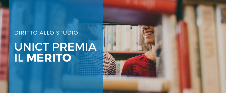 2 ragazzi in biblioteca