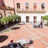 cortile interno della residenza universitaria catanese - D Aragona