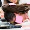 ragazza stressata